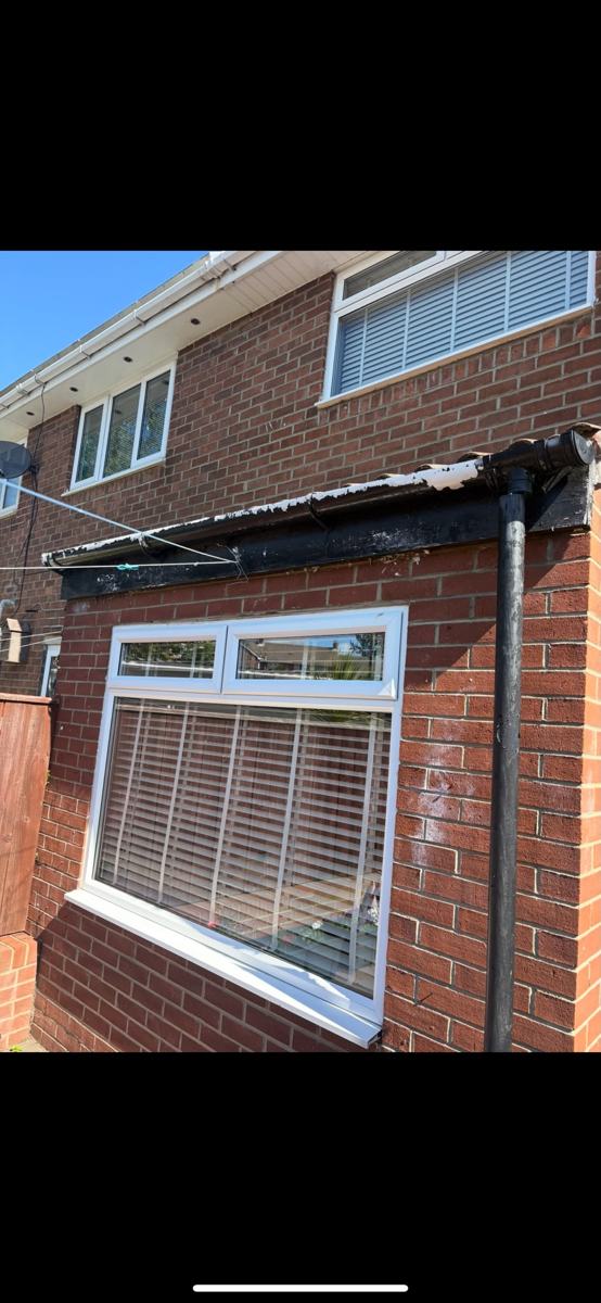 Fascias, Soffits & Guttering before cleaning